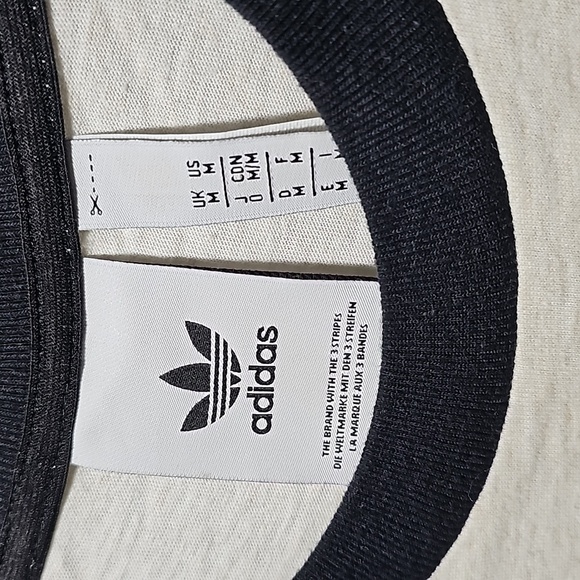 Adidas Cream Black Tee Shirt Size Medium - Picture 4 of 6